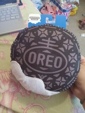 NWOT Oreo Squeaky Dog Toy